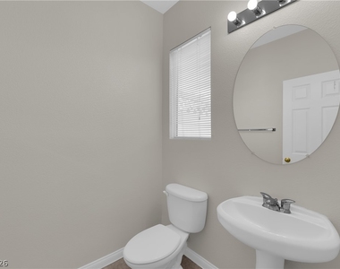 8273 Golden Flowers Street - Photo Thumbnail 10