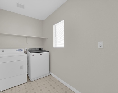 8273 Golden Flowers Street - Photo Thumbnail 20