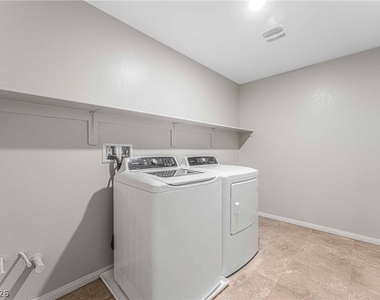 2611 Infinity Bay Court - Photo Thumbnail 14