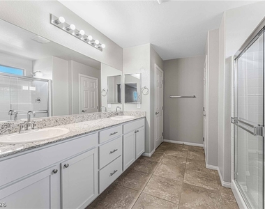 2611 Infinity Bay Court - Photo Thumbnail 10