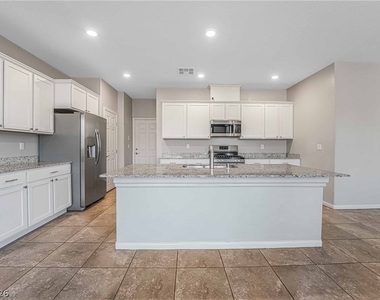 2611 Infinity Bay Court - Photo Thumbnail 3