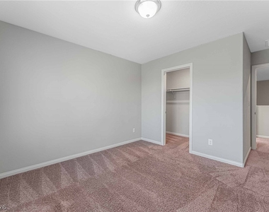 2611 Infinity Bay Court - Photo Thumbnail 18