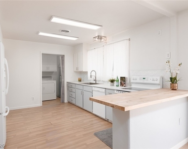 4411 E Boston Avenue - Photo Thumbnail 12