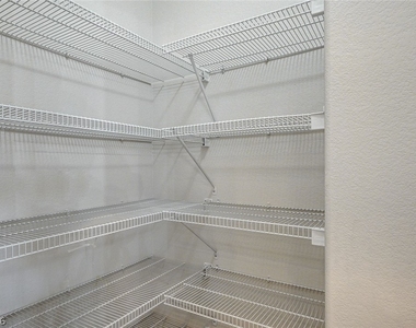 1645 Travis Jason Avenue - Photo Thumbnail 12