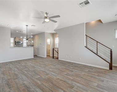 1645 Travis Jason Avenue - Photo Thumbnail 9