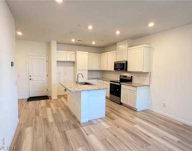 206 Wewatta Avenue - Photo Thumbnail 4