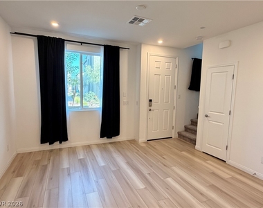 206 Wewatta Avenue - Photo Thumbnail 2