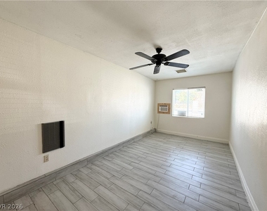 405 S 15th Street - Photo Thumbnail 10