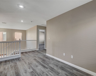 7465 Poppy Hills Court - Photo Thumbnail 24