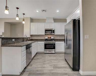 7465 Poppy Hills Court - Photo Thumbnail 17