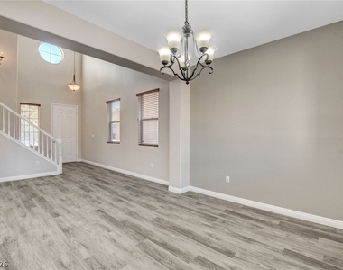 7465 Poppy Hills Court - Photo Thumbnail 12