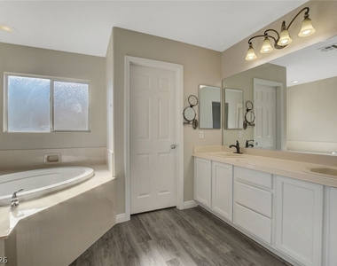 7465 Poppy Hills Court - Photo Thumbnail 36