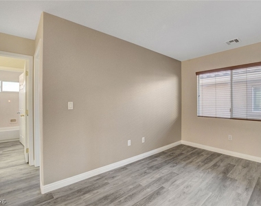 7465 Poppy Hills Court - Photo Thumbnail 25