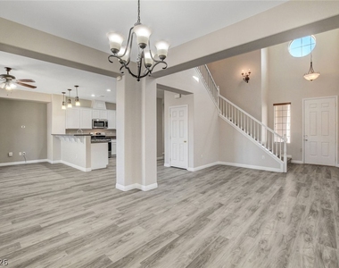 7465 Poppy Hills Court - Photo Thumbnail 15