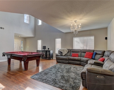 9808 Via Delores Avenue - Photo Thumbnail 6