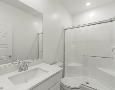 9958 Kimura Hills Avenue - Photo Thumbnail 10