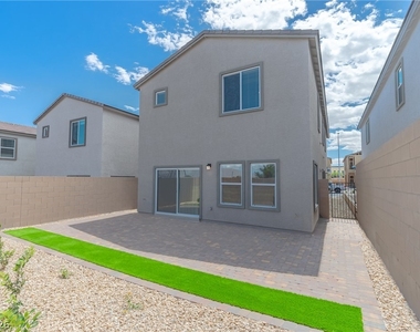 9934 Kimura Hills Avenue - Photo Thumbnail 24