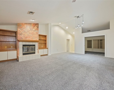 3009 Linkview Drive - Photo Thumbnail 5