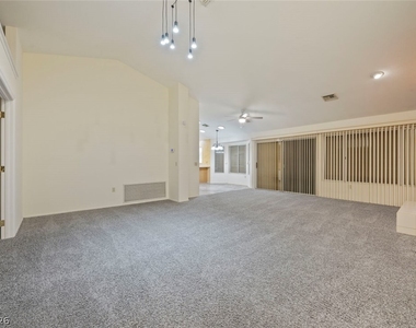 3009 Linkview Drive - Photo Thumbnail 3