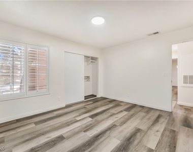 2200 S Fort Apache Road - Photo Thumbnail 26