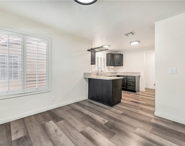 2200 S Fort Apache Road - Photo Thumbnail 12