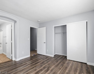 2281 Hidden View Street - Photo Thumbnail 8