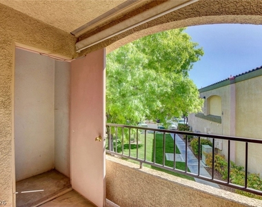 7885 Flamingo - Photo Thumbnail 38
