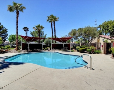 7885 Flamingo - Photo Thumbnail 1