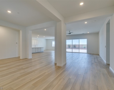10869 Grace Landing Avenue - Photo Thumbnail 4