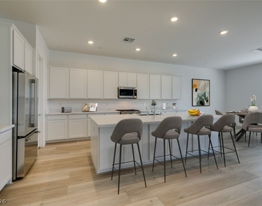 10869 Grace Landing Avenue - Photo Thumbnail 15