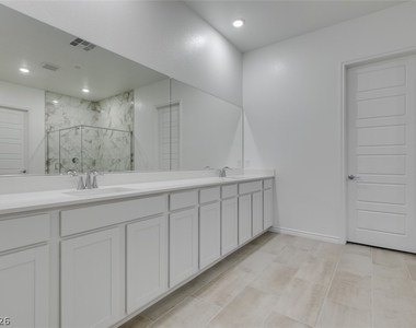 10869 Grace Landing Avenue - Photo Thumbnail 40