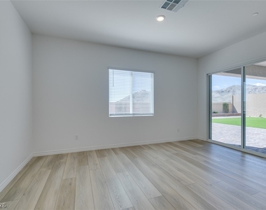 10869 Grace Landing Avenue - Photo Thumbnail 14
