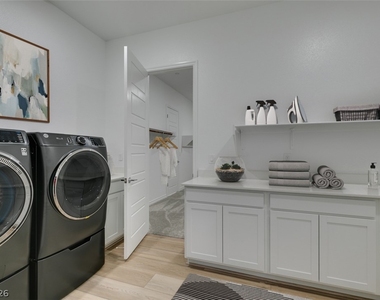 10869 Grace Landing Avenue - Photo Thumbnail 32