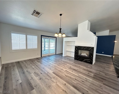 218 Black Eagle Avenue - Photo Thumbnail 6