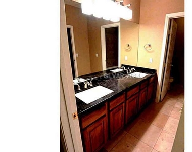 5122 Masotta Avenue - Photo Thumbnail 27
