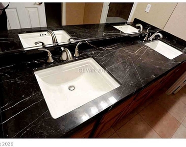 5122 Masotta Avenue - Photo Thumbnail 31