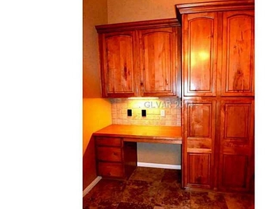 5122 Masotta Avenue - Photo Thumbnail 15