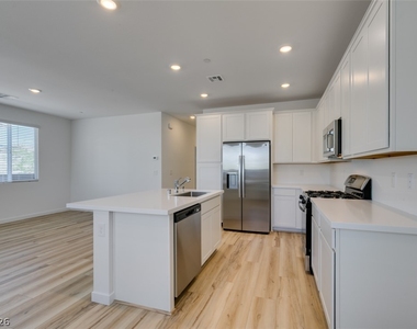 1031 Valeria Ridge Lane - Photo Thumbnail 16