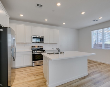 1031 Valeria Ridge Lane - Photo Thumbnail 19