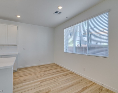 1031 Valeria Ridge Lane - Photo Thumbnail 13