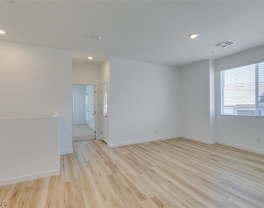 1031 Valeria Ridge Lane - Photo Thumbnail 23