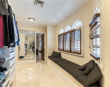 2845 Queens Courtyard Drive - Photo Thumbnail 20