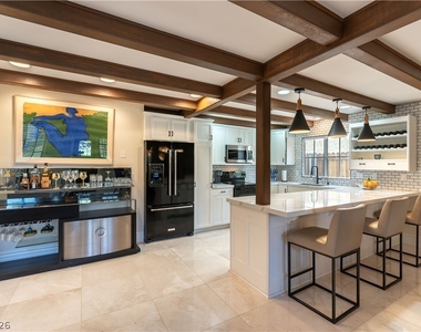 2845 Queens Courtyard Drive - Photo Thumbnail 9