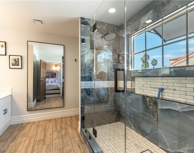 2845 Queens Courtyard Drive - Photo Thumbnail 27