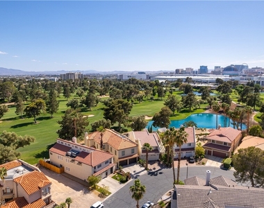 2845 Queens Courtyard Drive - Photo Thumbnail 41