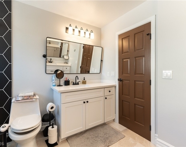 2845 Queens Courtyard Drive - Photo Thumbnail 18