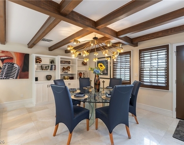 2845 Queens Courtyard Drive - Photo Thumbnail 8