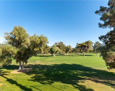 2845 Queens Courtyard Drive - Photo Thumbnail 34
