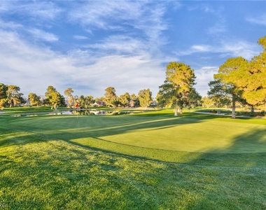 2845 Queens Courtyard Drive - Photo Thumbnail 46