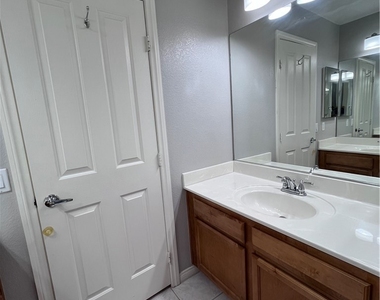 678 Kentons Run Avenue - Photo Thumbnail 26